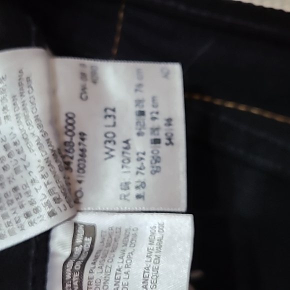 Women's 501 S size 30 waist - Picture 3 of 4